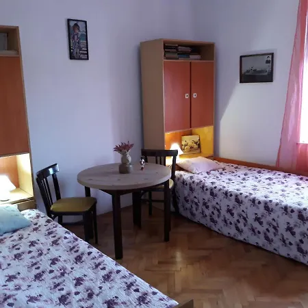 Apartman Ana Appartement *